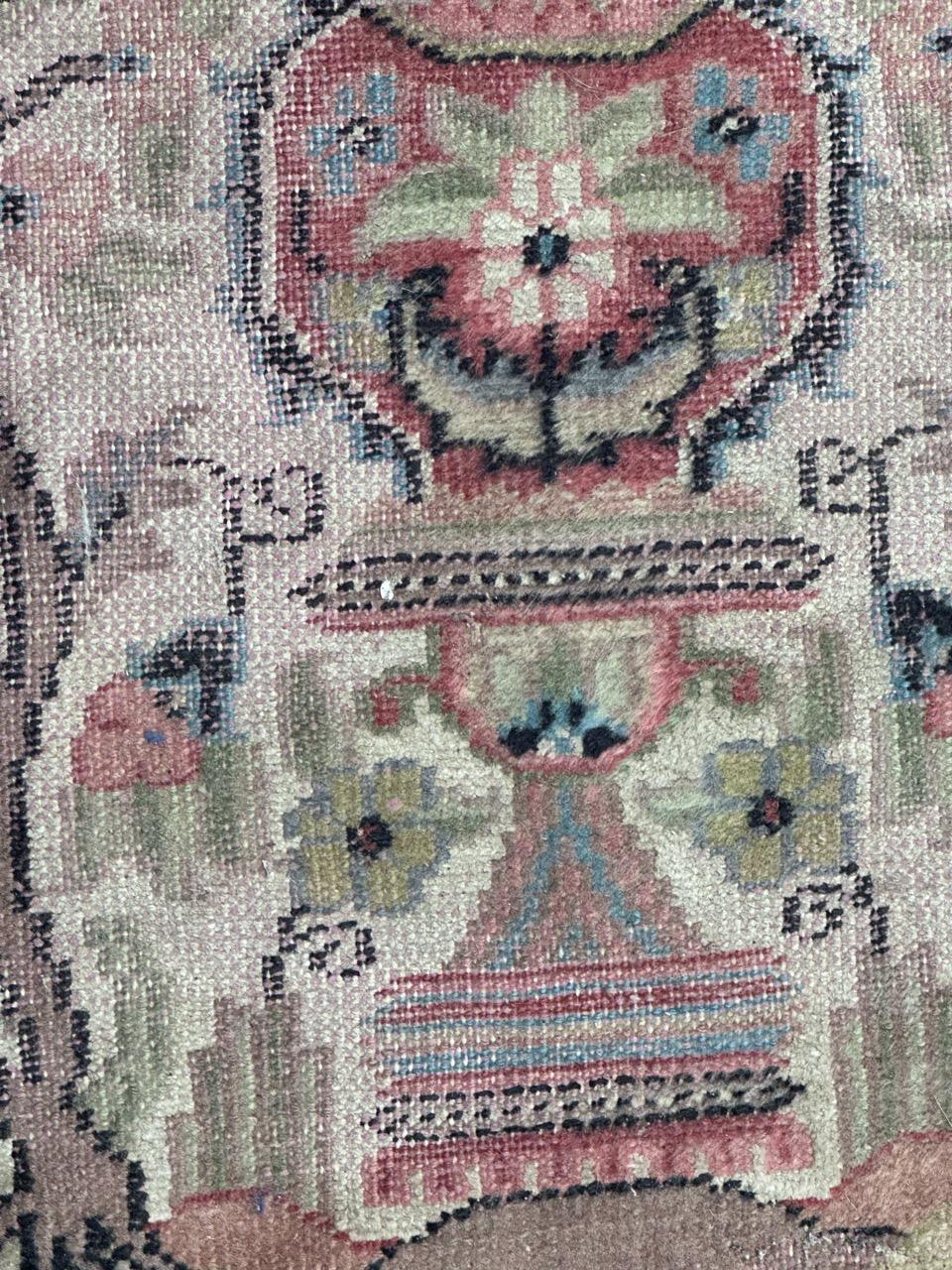 Bobyrug's Schöne kleine Vintage Seide und Wolle pakistanischen Teppich  im Angebot 2