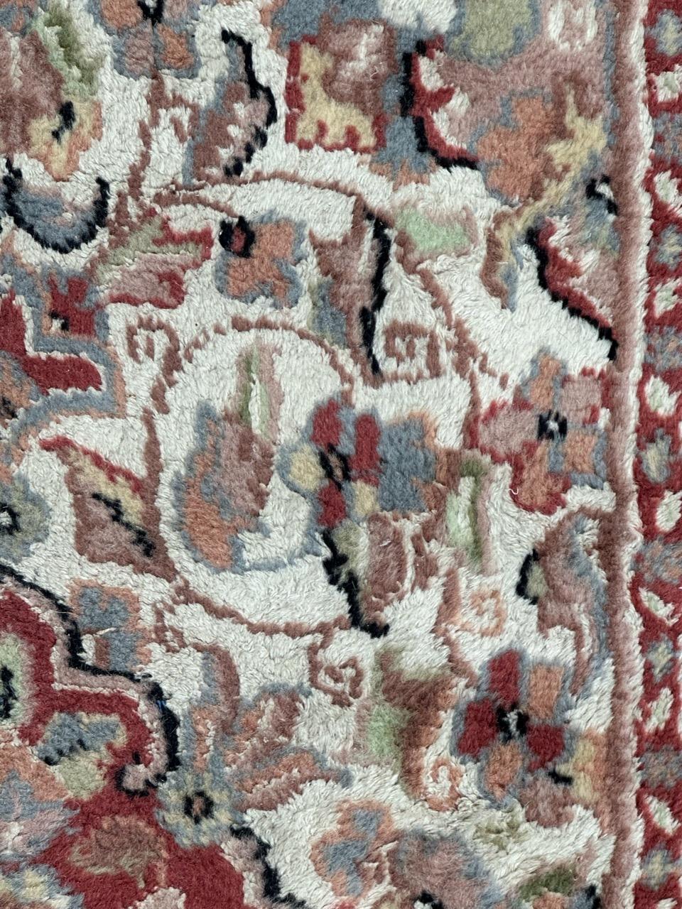 Bobyrug’s Beautiful small vintage silk and wool Pakistani rug  For Sale 2