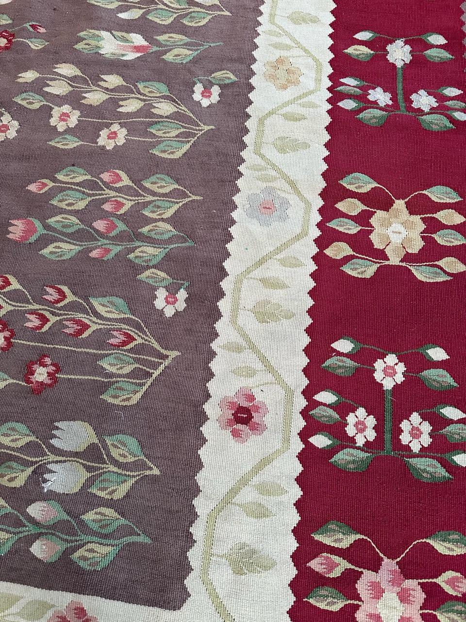 Bobyrug’s Beautiful Transylvanian mid century Kilim  In Good Condition For Sale In Saint Ouen, FR