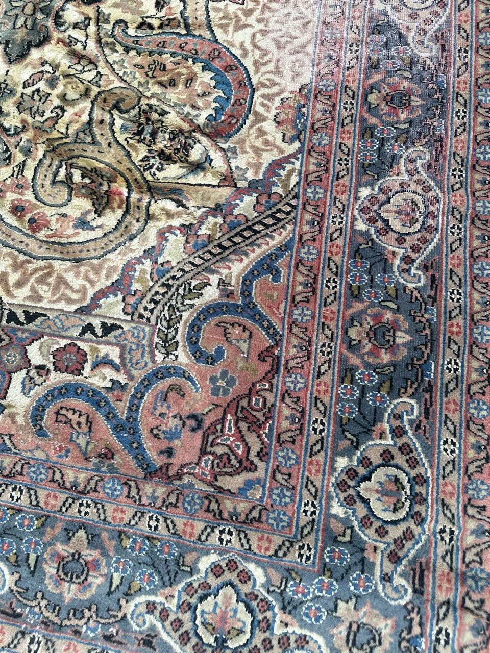 Beautiful vintage Pakistani rug 5