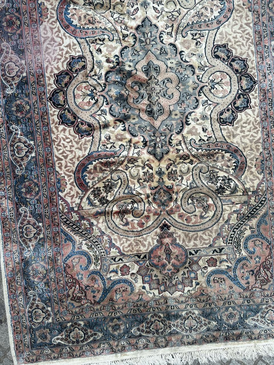 Kashan Beautiful vintage Pakistani rug