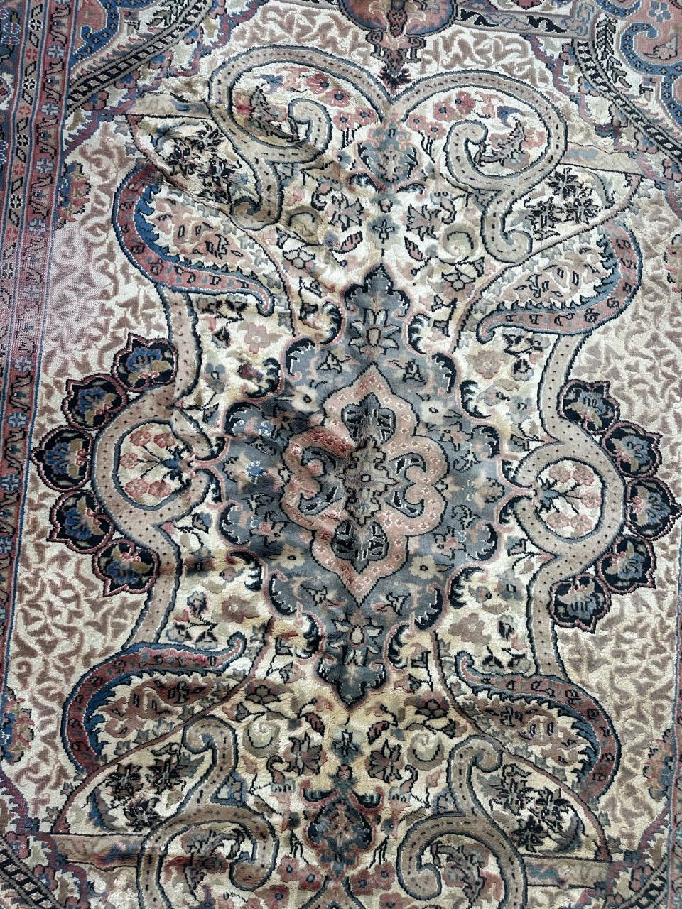 Beautiful vintage Pakistani rug In Fair Condition In Saint Ouen, FR