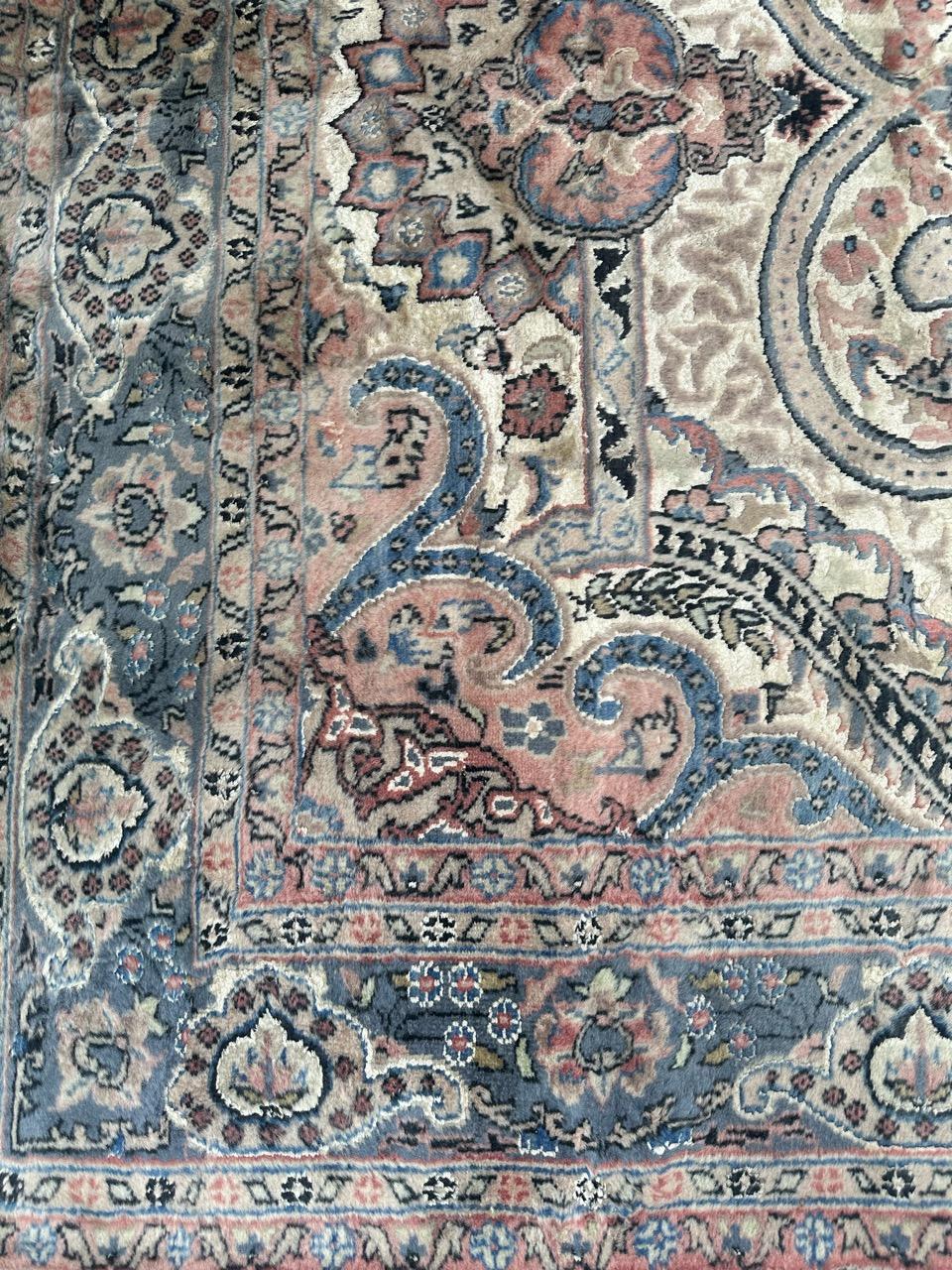 Beautiful vintage Pakistani rug 1