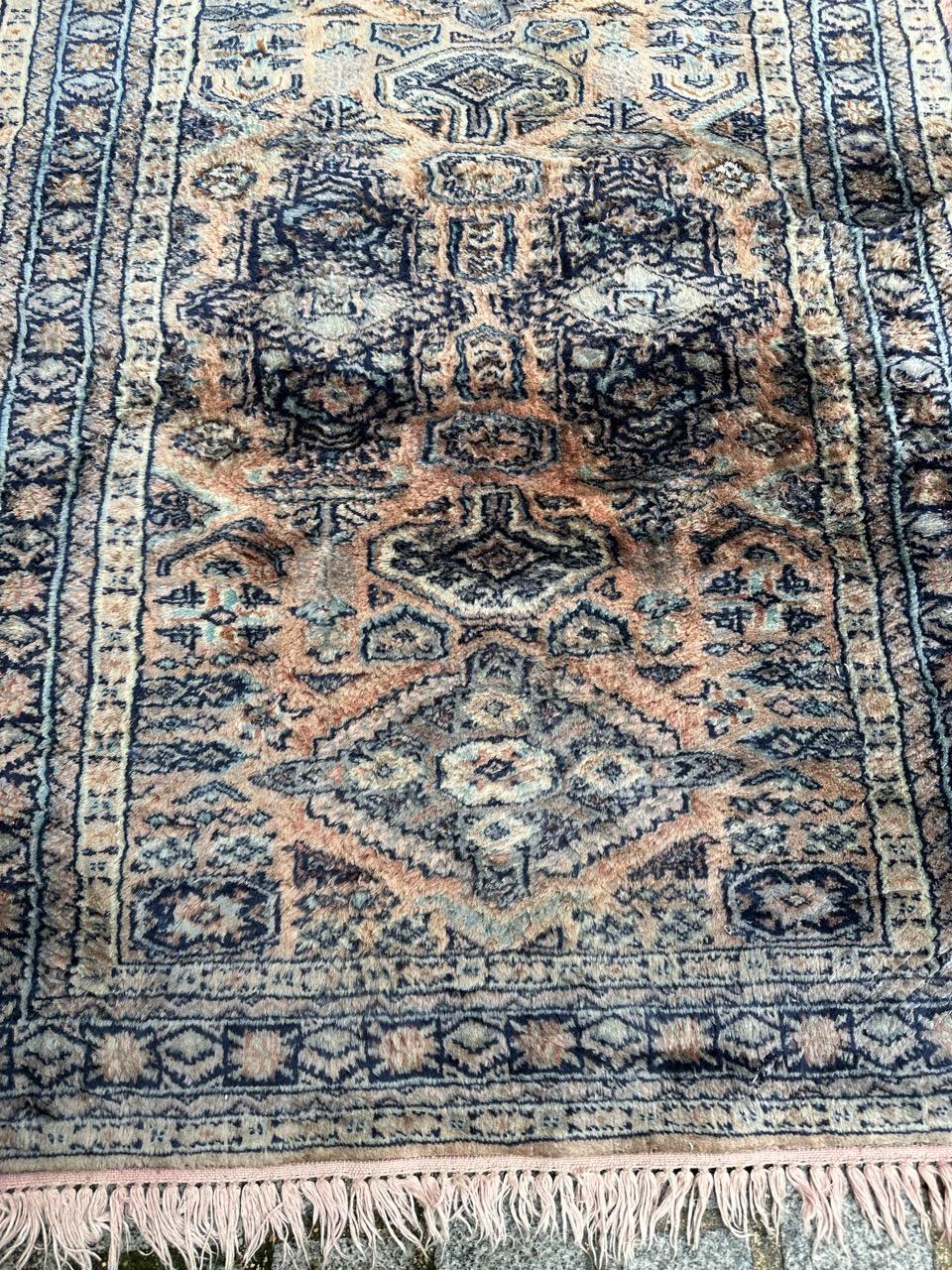 Bobyrug's Beautiful vintage Turkmen Stil pakistanischen Teppich  (Handgeknüpft) im Angebot