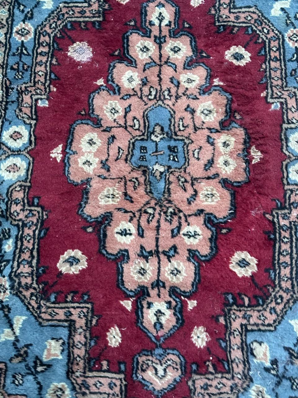 Bobyrug’s Beautiful vintage Turkmen style Pakistani rug  In Fair Condition For Sale In Saint Ouen, FR