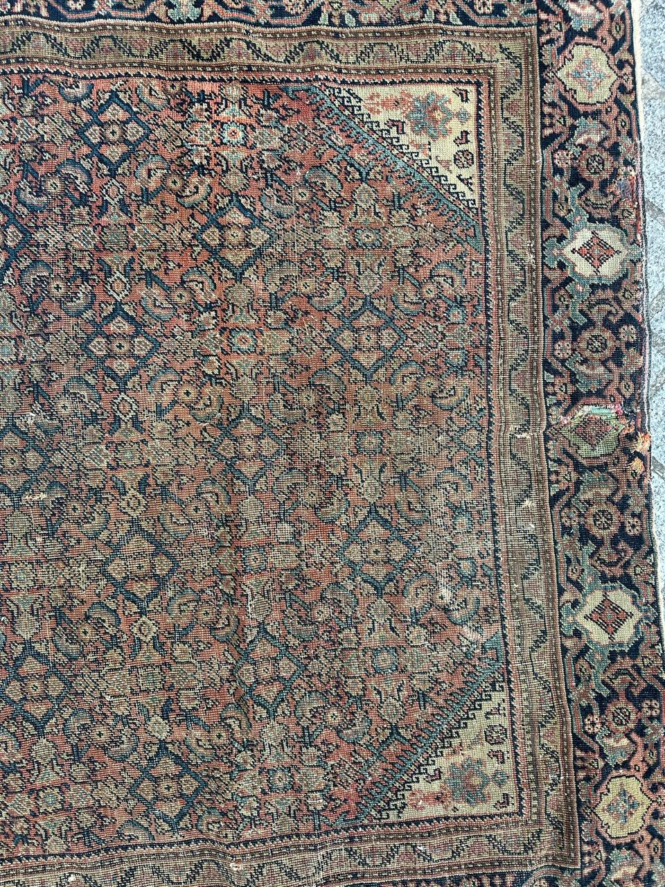 Bobyrug’s distressed antique Farahan rug For Sale 8
