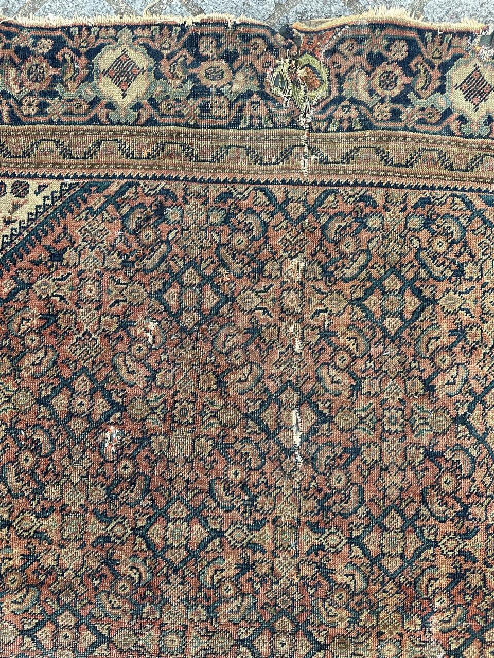 Bobyrug’s distressed antique Farahan rug For Sale 10