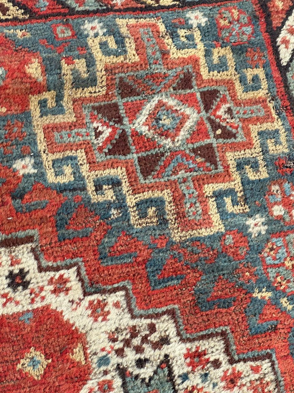 Bobyrug’s distressed antique Shiraz rug For Sale 2