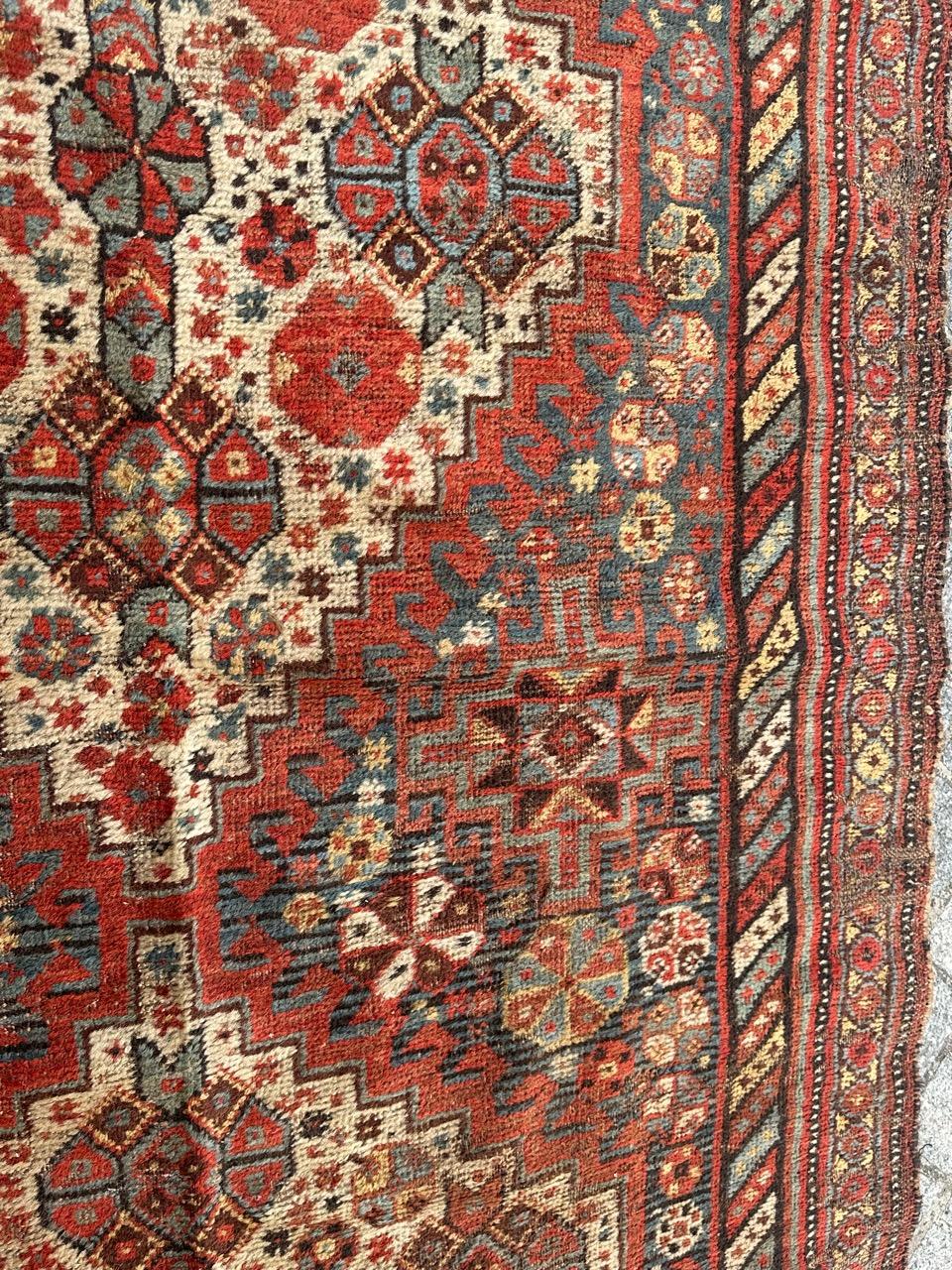 Bobyrug’s distressed antique Shiraz rug For Sale 7