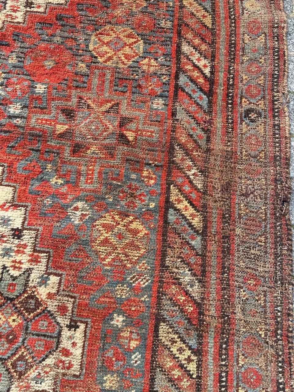 Bobyrug’s distressed antique Shiraz rug For Sale 11