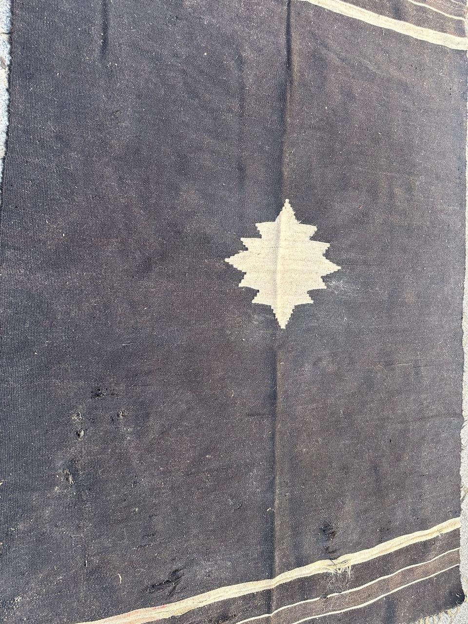 strapazierter türkischer Sirt-Teppich im Vintage-Stil (Wolle) im Angebot