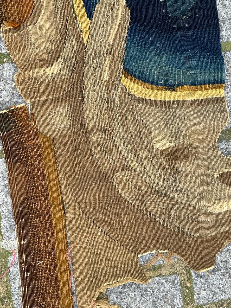 Laine Bobyrug's nice 17th century French Aubusson fragment tapestry  en vente