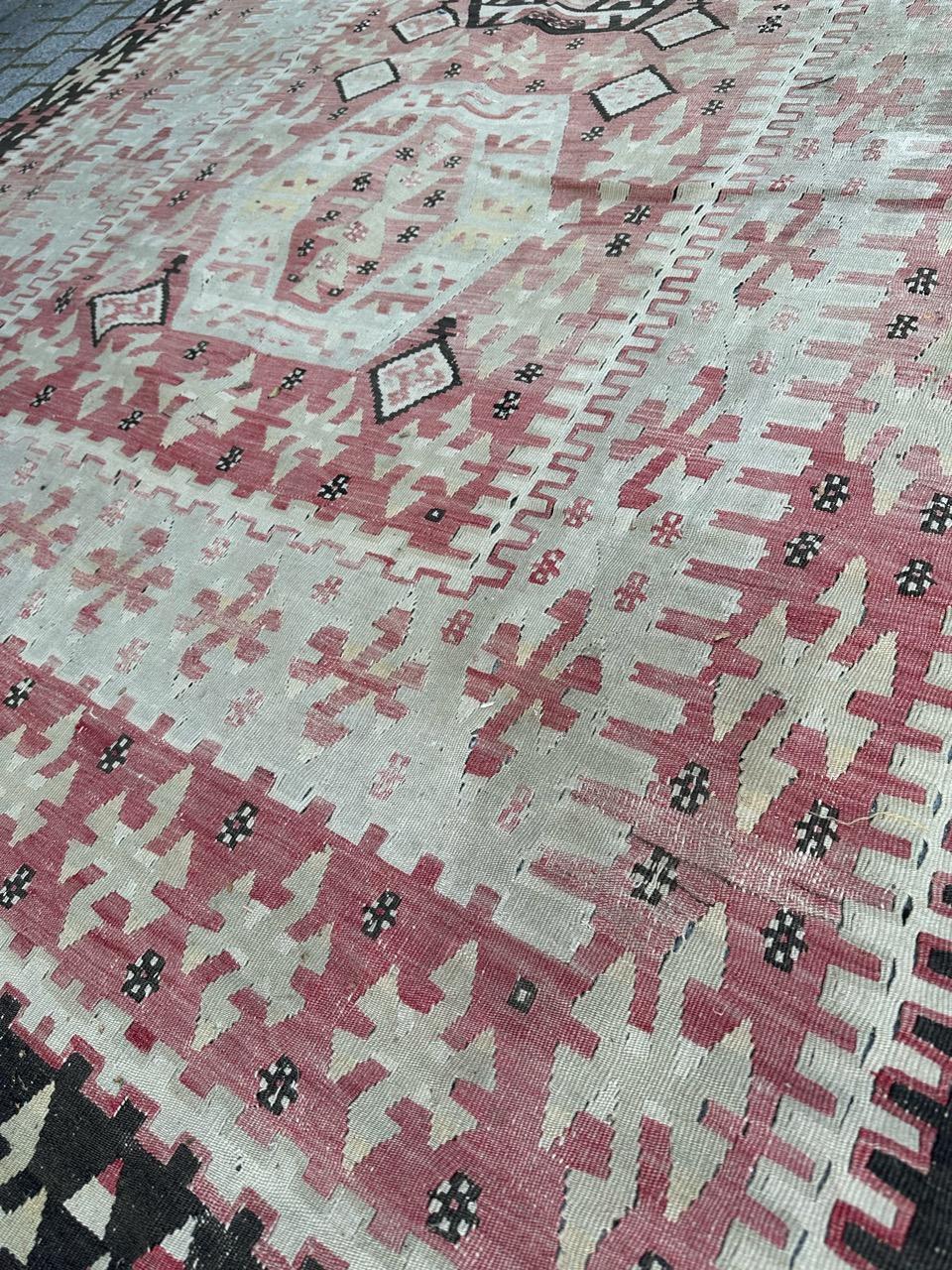 Bobyrugs schöner anatolischer türkischer Kelim aus der Mitte des Jahrhunderts im Angebot 6