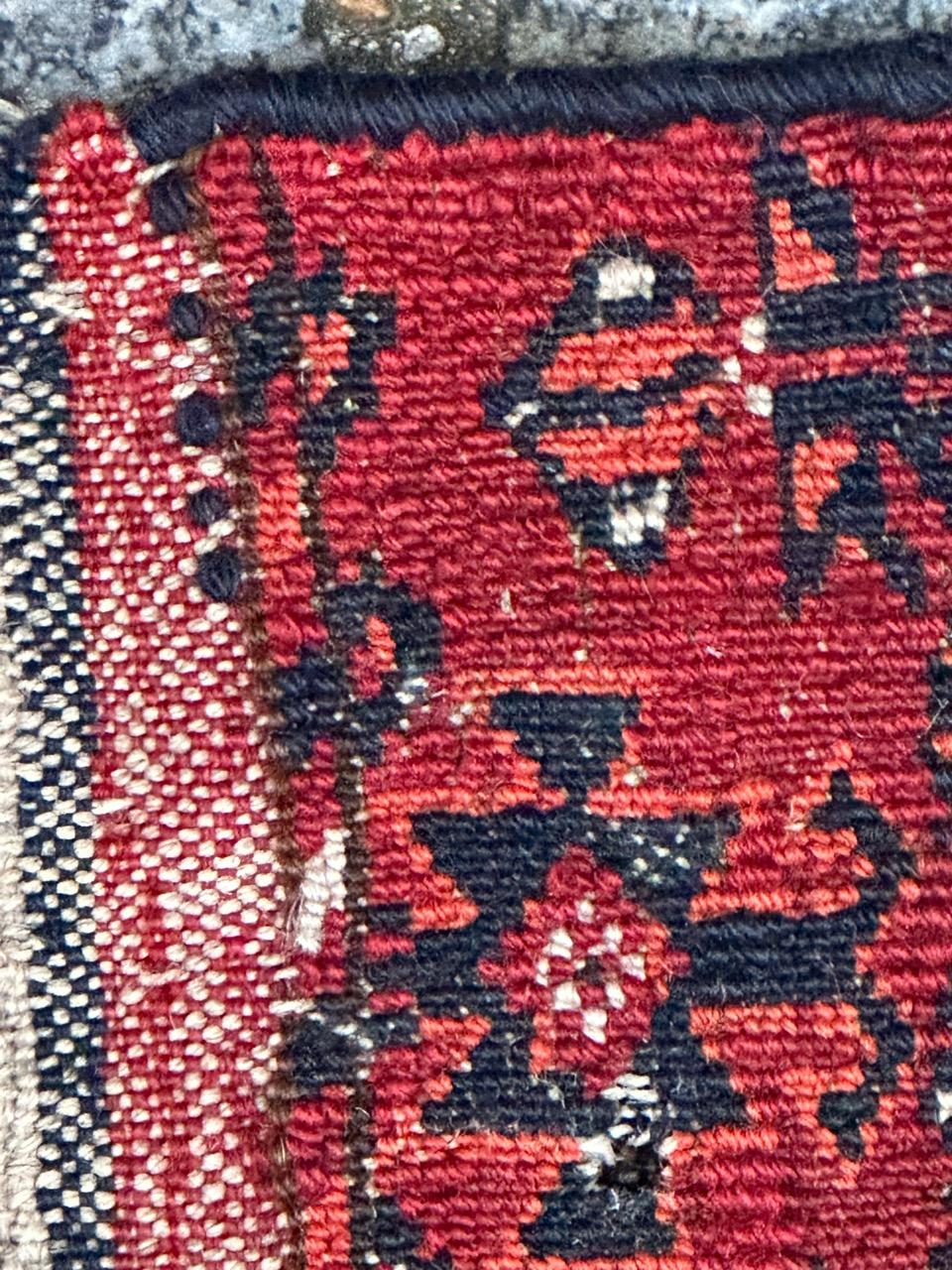 Le beau tapis antique du Turkménistan en détresse de Bobyrug  en vente 12