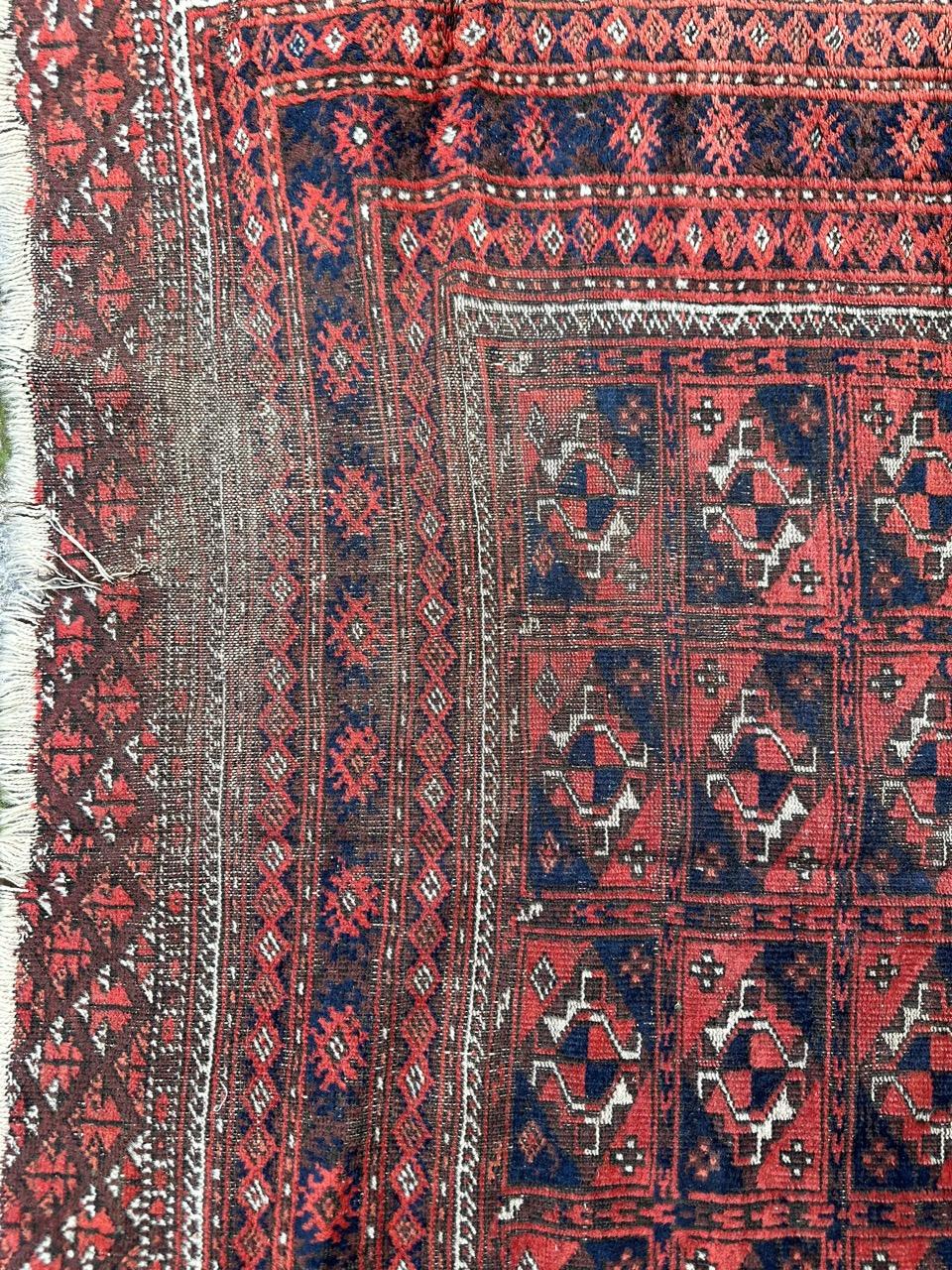 Bobyrug’s nice antique distressed Turkmen rug In Distressed Condition For Sale In Saint Ouen, FR