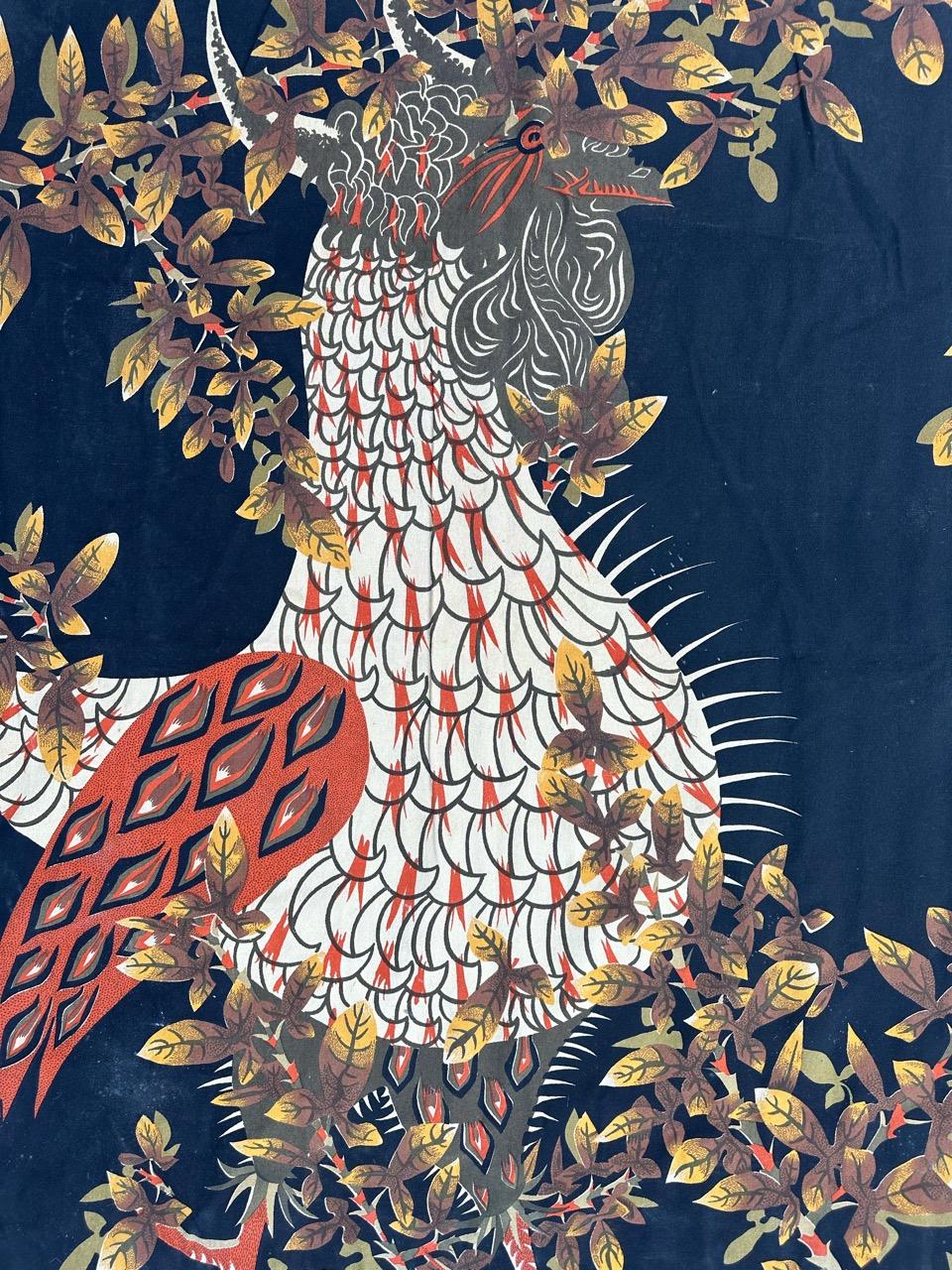 Precioso tapiz antiguo francés impreso a mano por el famoso fabricante Cotto con un bonito diseño de Jean Lurçat, titulado 