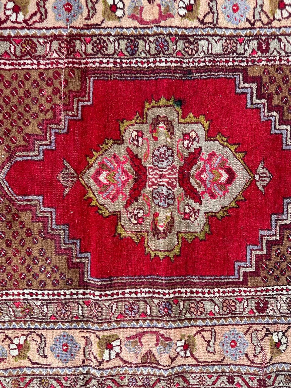 Oushak Bobyrug’s nice antique Turkish rug For Sale