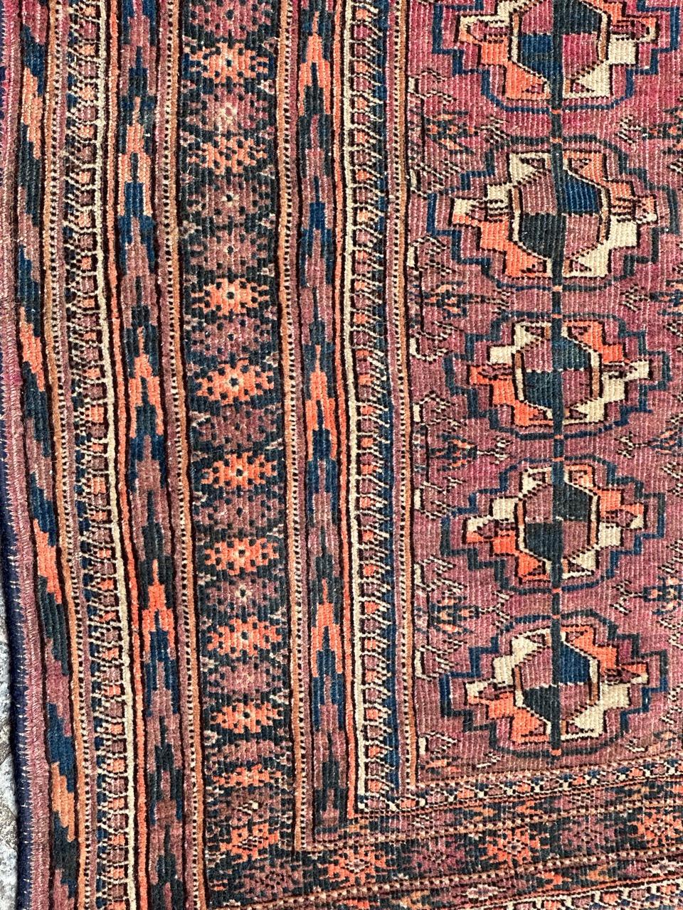 Noué à la main Le beau tapis antique turkmène Bokhara de Bobyrug  en vente