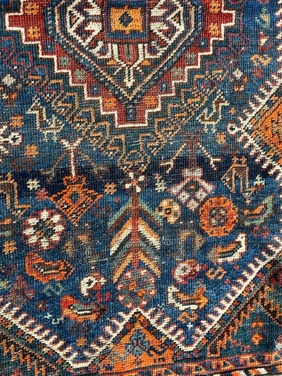 Tribal Bobyrug's nice distressed antique tribal Shiraz rug en vente