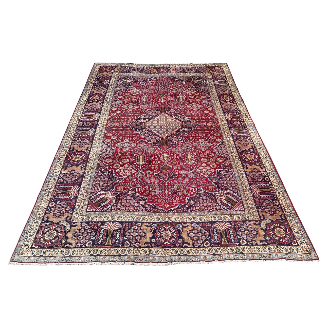 Tappeto Tabriz grande e di metà secolo di Bobyrug