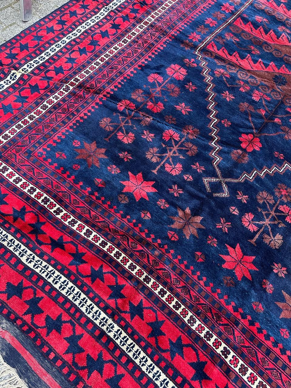 Bobyrugs schöner großer türkischer Vintage-Teppich (Handgeknüpft) im Angebot
