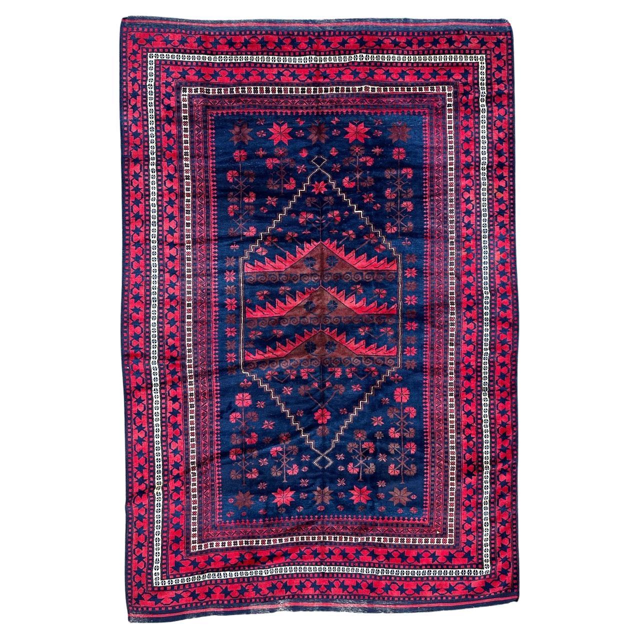 Bobyrug’s nice large vintage Turkish rug For Sale