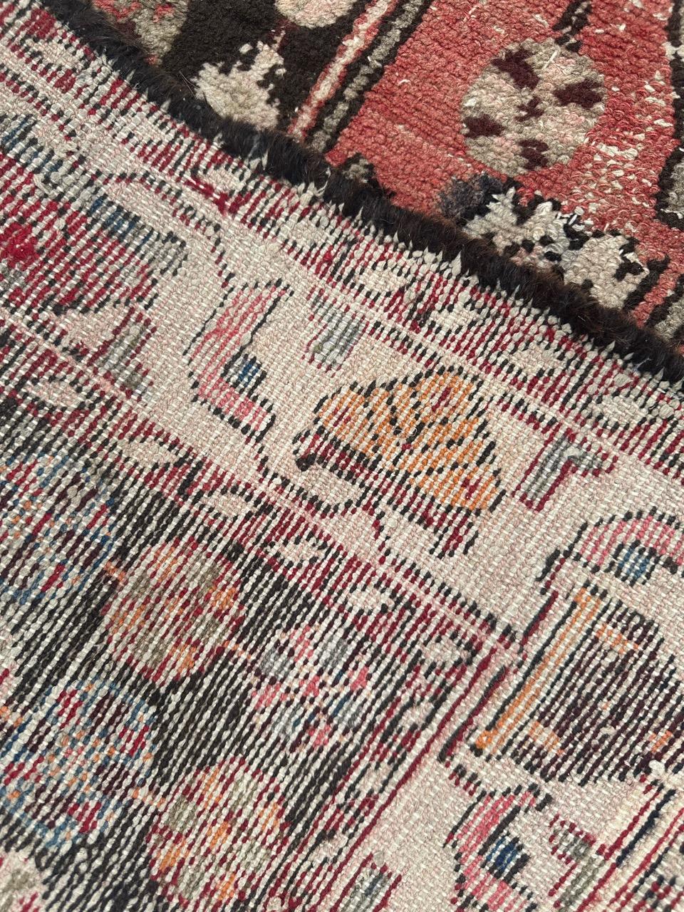 schöner mazlaghan-teppich aus der mitte des jahrhunderts  im Angebot 7