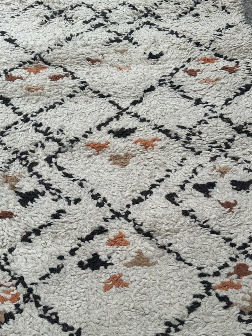nice mid century small  tribal Beni Ouarain Moroccan rug  For Sale 4