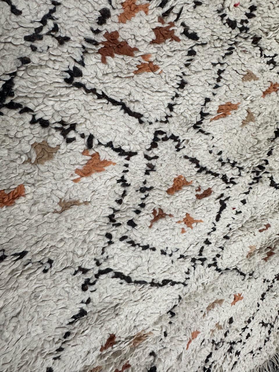 Wool nice mid century small  tribal Beni Ouarain Moroccan rug  For Sale