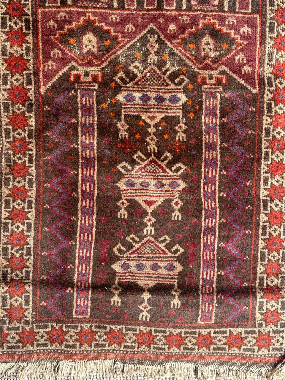Tribal Bobyrug's nice mid century tribal Baluch rug  en vente