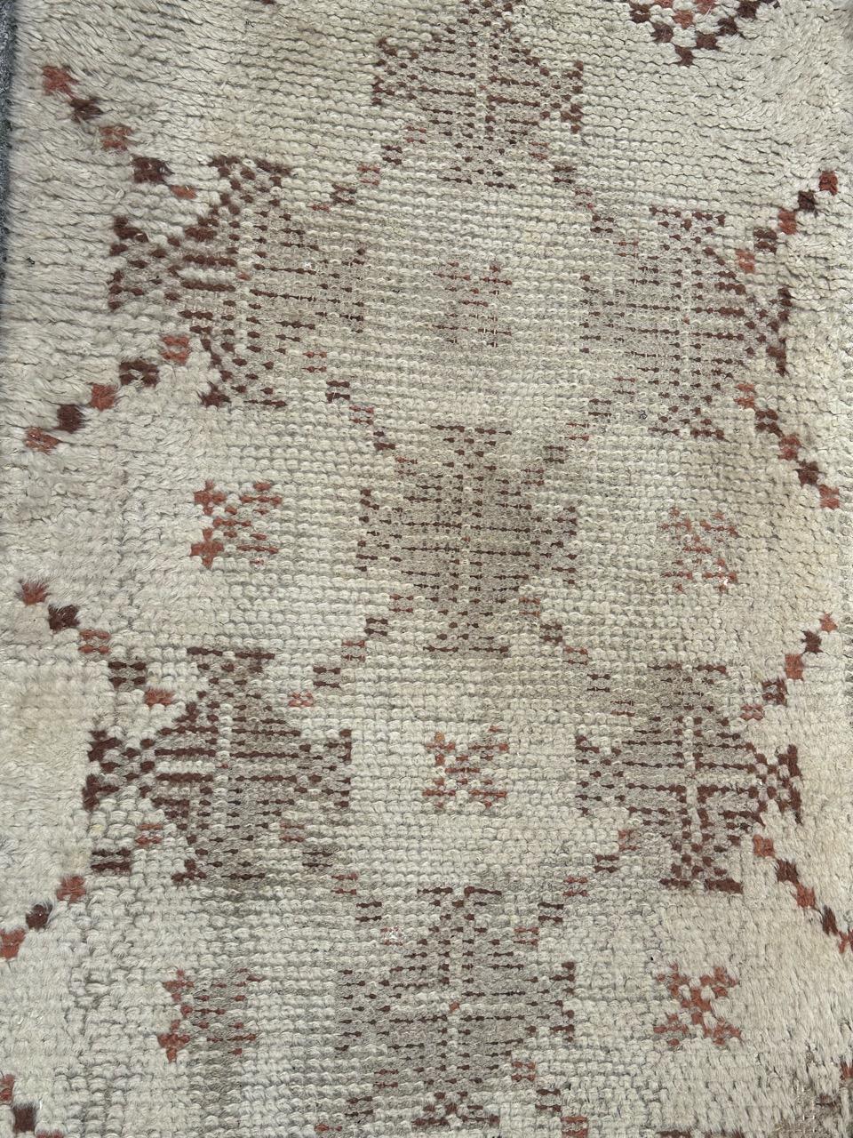 Hand-Knotted  nice small distressed tribal Moroccan rug  For Sale