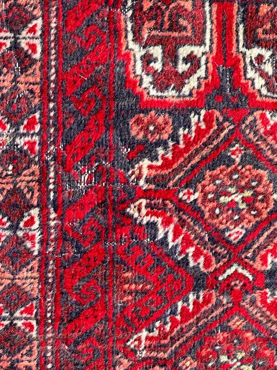 Tribal Beau petit tapis baluch vintage en vente