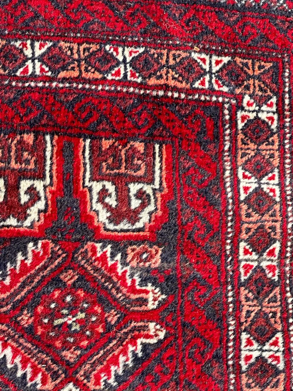 Noué à la main Beau petit tapis baluch vintage  en vente