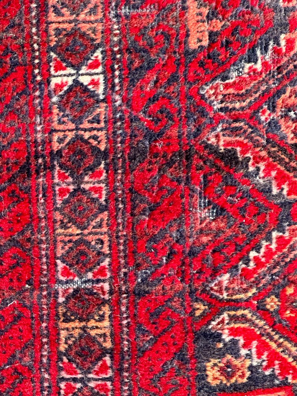 20ième siècle Beau petit tapis baluch vintage en vente