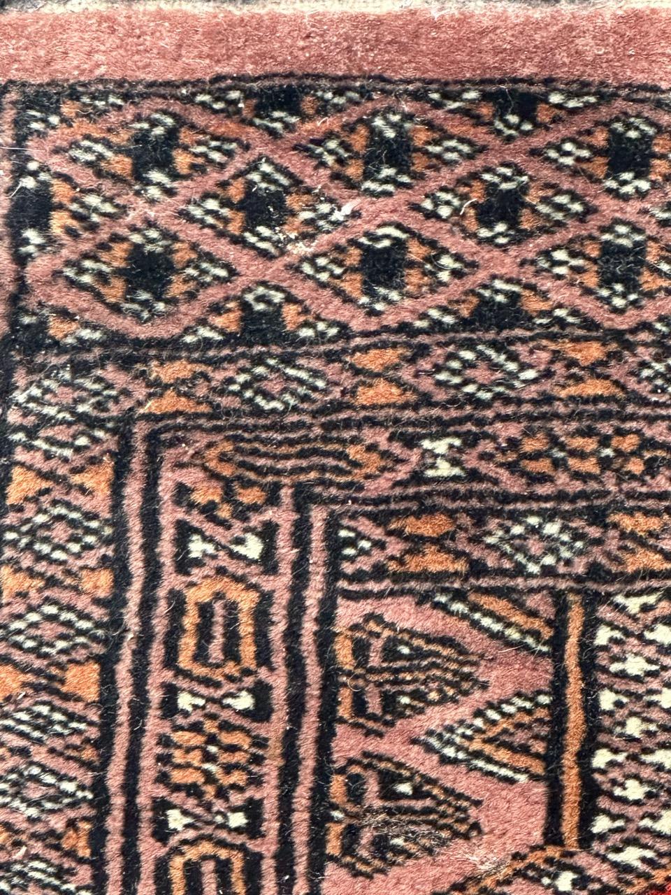 Laine Bobyrug's nice small vintage Pakistani rug design Turkmen  en vente
