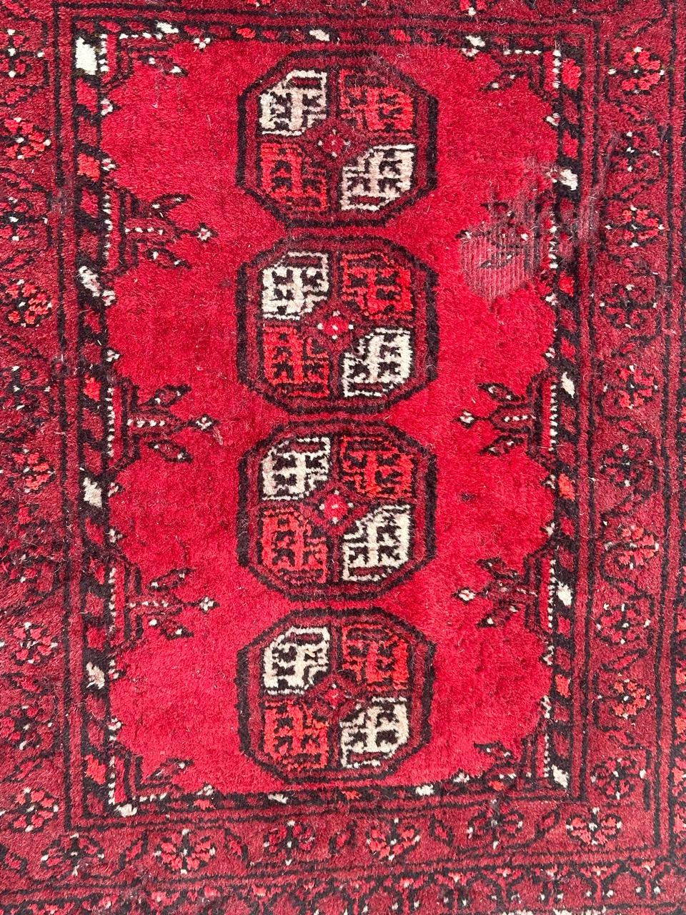 Noué à la main Petit tapis turkmène vintage  en vente