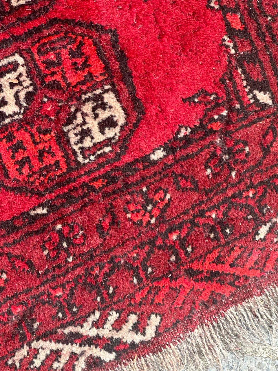 Bobyrug’s nice Small vintage Turkmen rug  In Fair Condition For Sale In Saint Ouen, FR