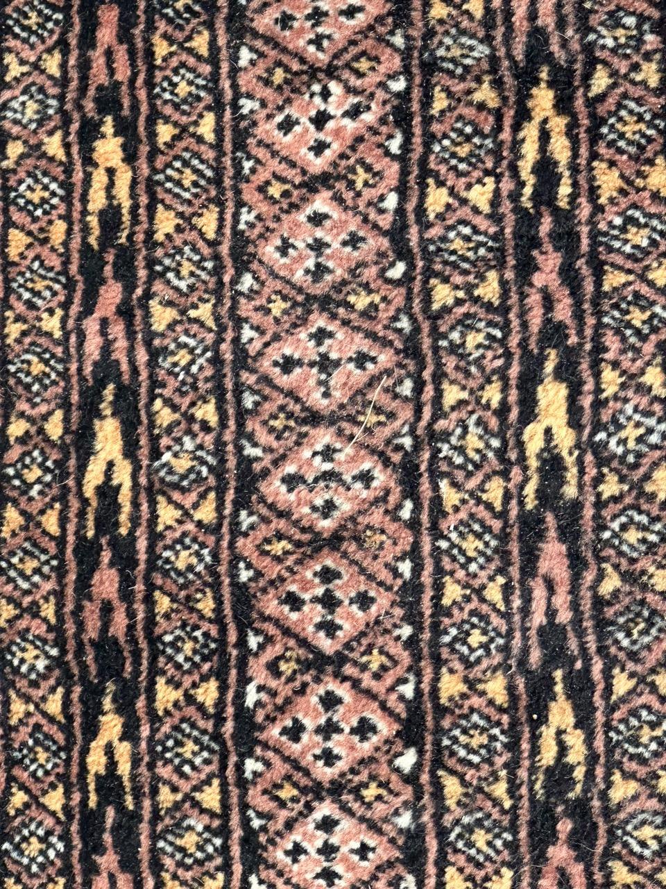 Bobyrug’s nice vintage Pakistani rug  For Sale 3