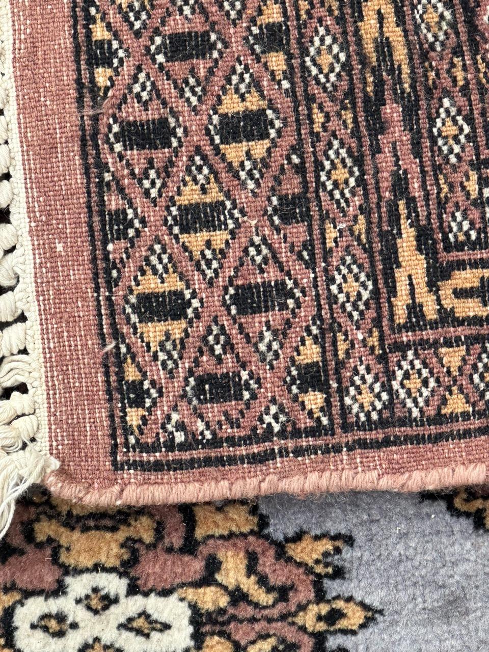 Bobyrug’s nice vintage Pakistani rug  For Sale 4
