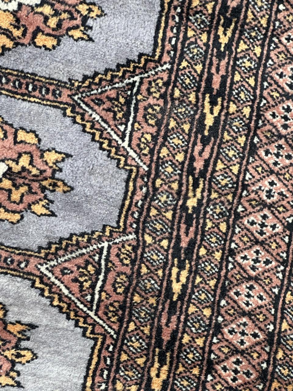 Bobyrug’s nice vintage Pakistani rug  In Good Condition For Sale In Saint Ouen, FR