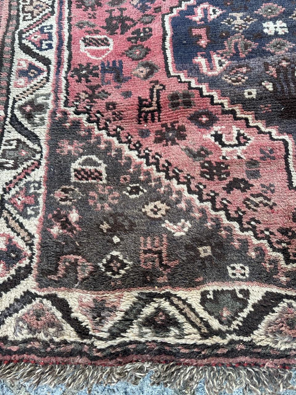 Bobyrug’s nice vintage Shiraz rug  For Sale 9