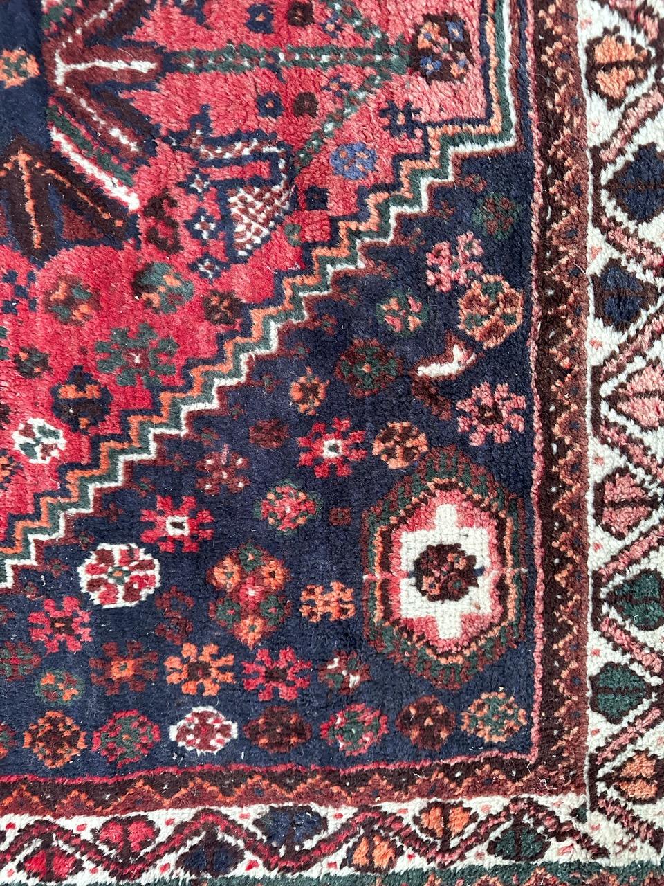 Bobyrug’s nice vintage Shiraz rug  In Good Condition For Sale In Saint Ouen, FR