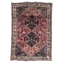 Le beau tapis Shiraz vintage de Bobyrug 