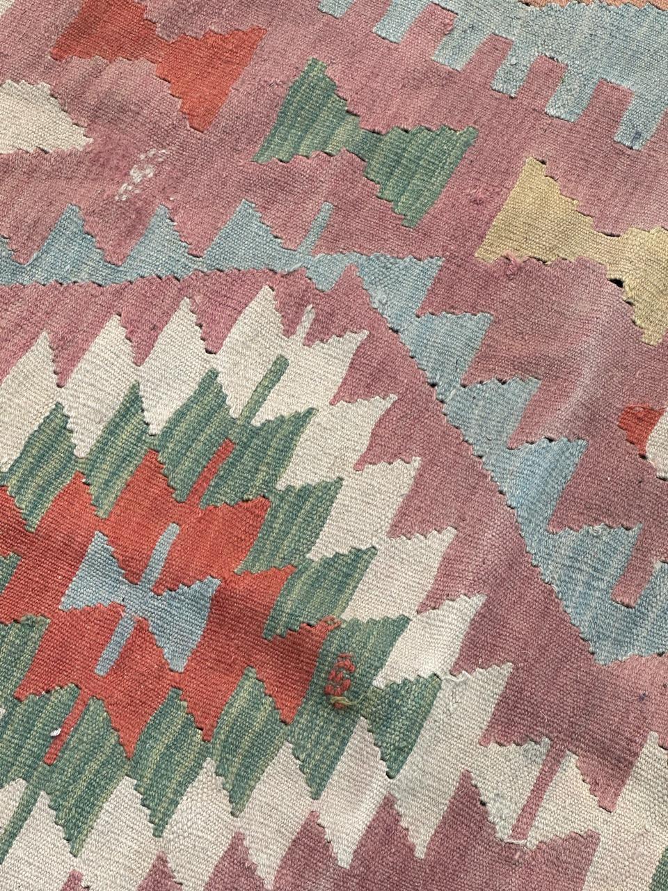 Joli kilim turc d'Anatolie vintage en vente 3