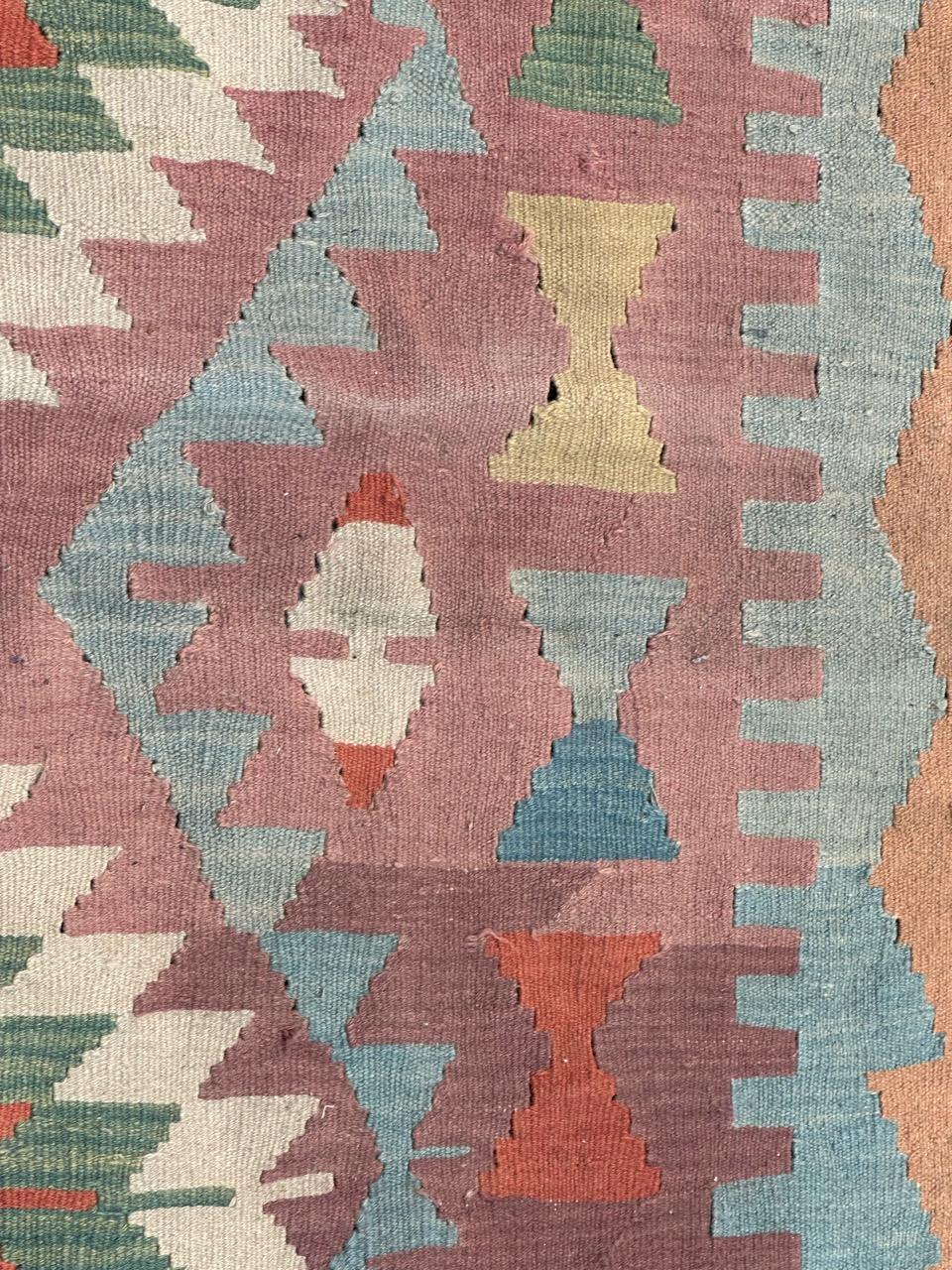 Joli kilim turc d'Anatolie vintage en vente 7