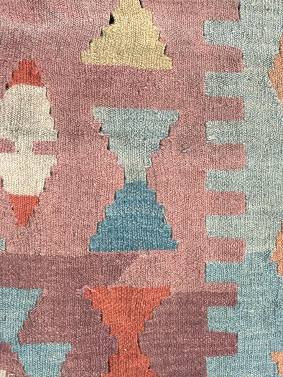 20ième siècle Joli kilim turc d'Anatolie vintage en vente