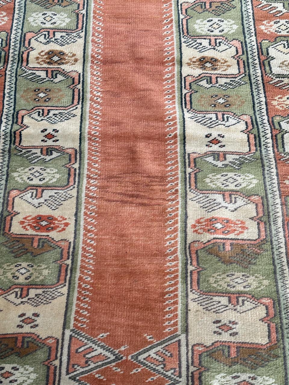 Bobyrug’s nice vintage Turkish Anatolian rug  In Good Condition For Sale In Saint Ouen, FR
