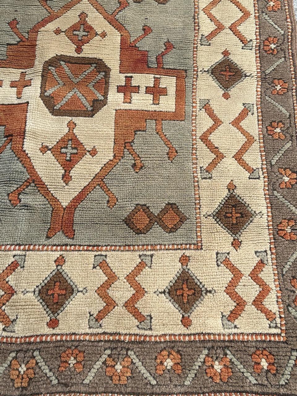 Oushak Bobyrug’s nice vintage Turkish rug For Sale