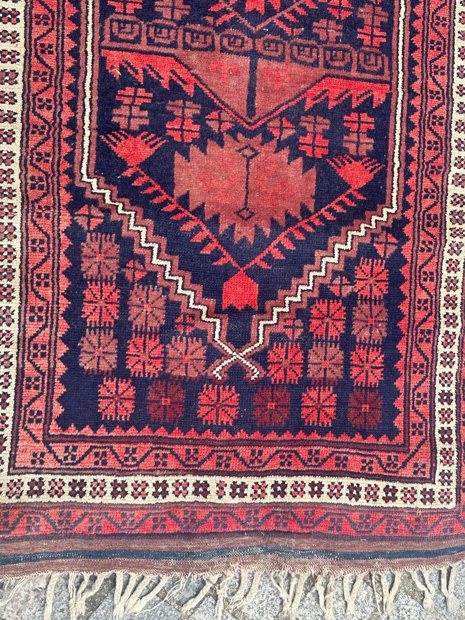 Oushak Bobyrug’s nice vintage Turkish rug  For Sale