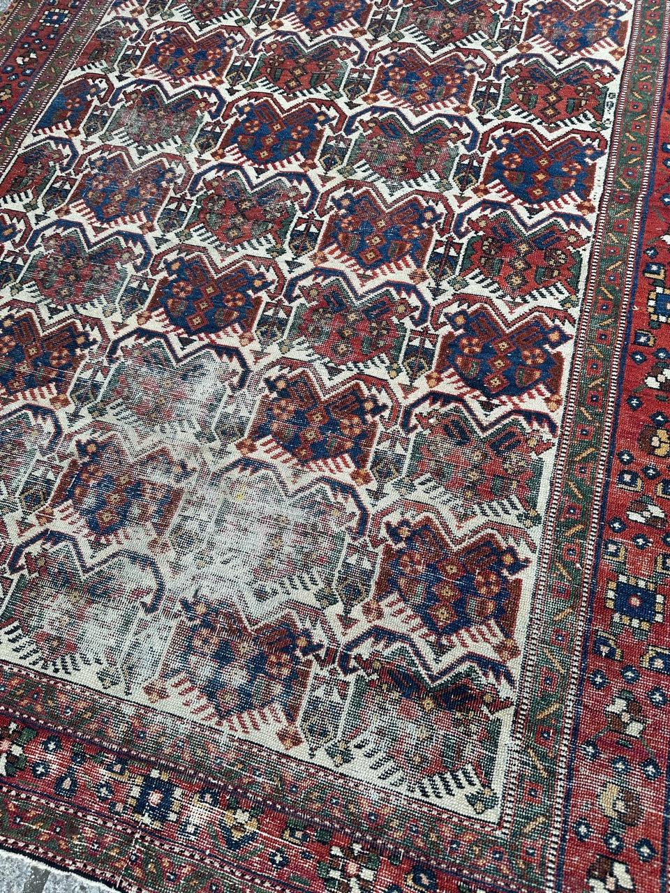 Bobyrug’s pretty antique distressed Afshar rug  In Fair Condition For Sale In Saint Ouen, FR